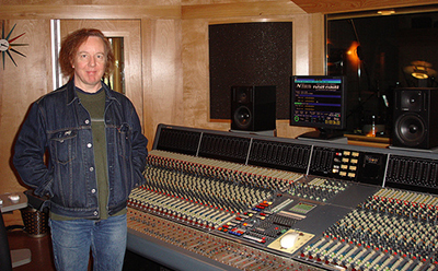 Mitch Easter at his recording studio The Fidelitorium, 2006. Image from Flickr user Flasshe.