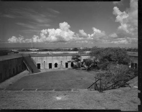 View of Fort Macon, circa 1950. From the North Carolina State Parks Collection, North Carolina Digital Collections. Used courtesy of the North Carolina Division of Parks and Recreation. 