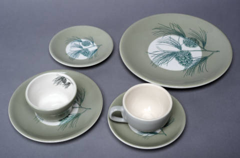 Photograph of a set of china designed by Alma Holland Beers, ca. the 1950s, for the Carolina Inn in Chapel Hill, N.C. Image from the Carolina Keepsakes Collection, UNC-Chapel Hill.