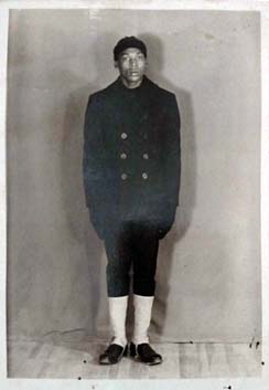 D.D. Garrett in the U.S. Navy, 1942-1943. From the Michael Garrett Family private collection. Used by permission.