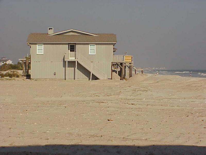 <img typeof="foaf:Image" src="http://statelibrarync.org/learnnc/sites/default/files/images/beachfront.jpg" width="1024" height="768" alt="Living near the beachfront" title="Living near the beachfront" />