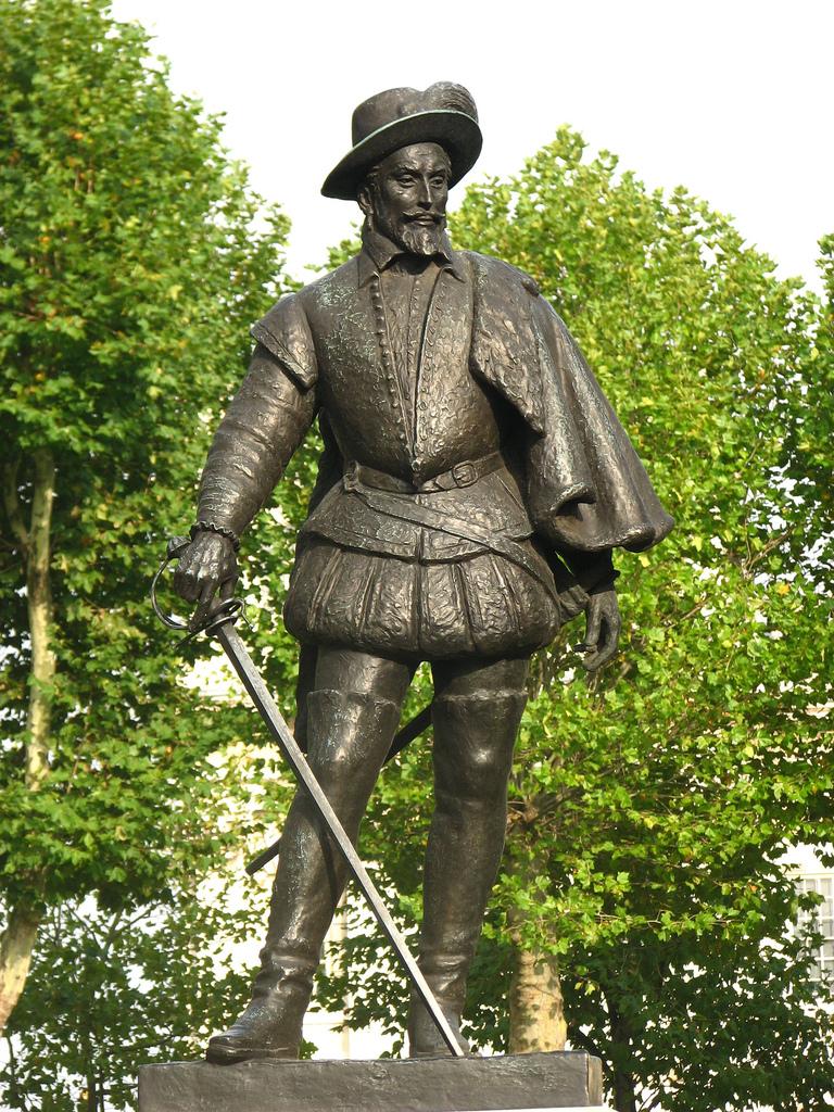 <img typeof="foaf:Image" src="http://statelibrarync.org/learnnc/sites/default/files/images/sir_walter_raleigh_statue1.jpg" width="768" height="1024" alt="Sir Walter Raleigh" title="Sir Walter Raleigh" />