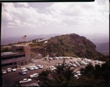 <img typeof="foaf:Image" src="http://statelibrarync.org/learnnc/sites/default/files/images/grandfather_mountain_aerial.jpg" width="400" height="316" />