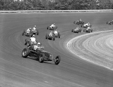 July 4, 1952 race in Southand Speedway. Photo by Raleigh News & Observer. Compliments of the NC State Archives. Call no. NO_7-4-1952 06.