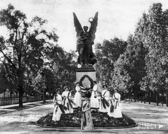 Unveiling ceremony for Confederate monument at Salisbury, 1909. North Carolina Collection, University of North Carolina at Chapel Hill Library.