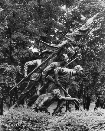 The North Carolina Memorial on the Gettysburg battlefield. Photograph by Jerry Cotten. North Carolina Collection, University of North Carolina at Chapel Hill Library.