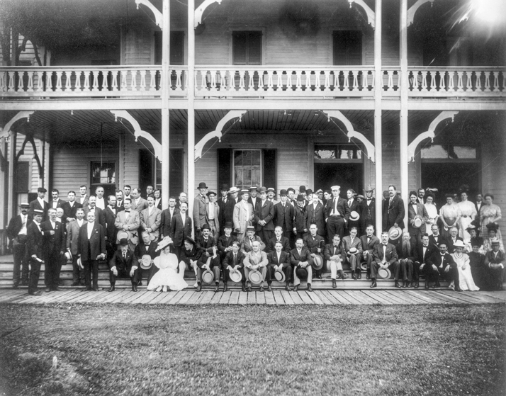 Members of the North Carolina Bankers Association at the Atlantic Hotel in Morehead City, June 1908. North Carolina Collection, University of North Carolina at Chapel Hill Library.
