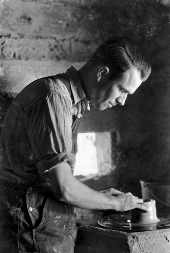 Ben Owen at work in Jugtown, ca. 1930s. Photograph by Bayard Wootten. North Carolina Collection, University of North Carolina at Chapel Hill Library.