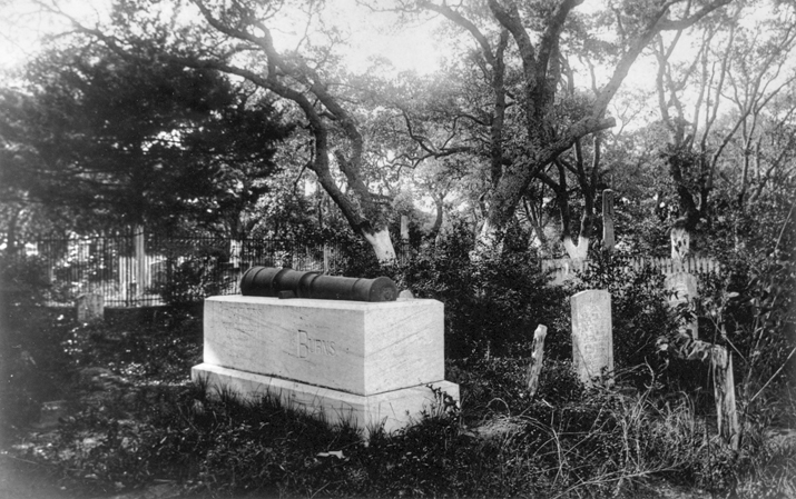 Grave of Otway Burns at the Old Burying Ground in Beaufort, ornamented with a cannon from his ship, the Snap Dragon. Photograph (taken ca. 1898) by Collier Cobb Sr. North Carolina Collection, University of North Carolina at Chapel Hill Library.