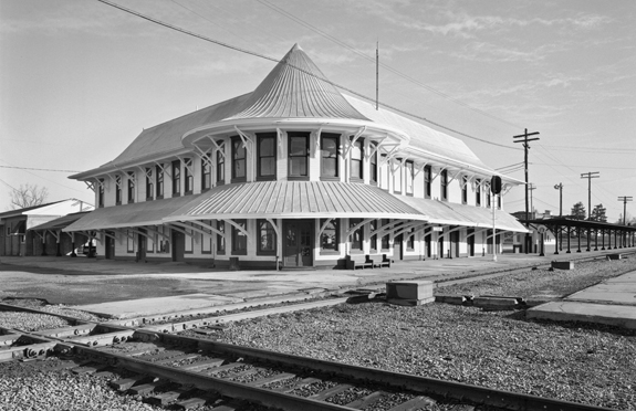 The Seaboard Air Line Depot at Hamlet was built in 1900, at the site where north-south lines between the Northeast and Florida crossed the east-west Wilmington-Charlotte route. Photograph by Tim Buchman. Courtesy of Preservation North Carolina.