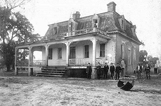 A 1900 photograph of Cornelius Harnett Jr.'s house.  Image from the North Carolina Museum of History.