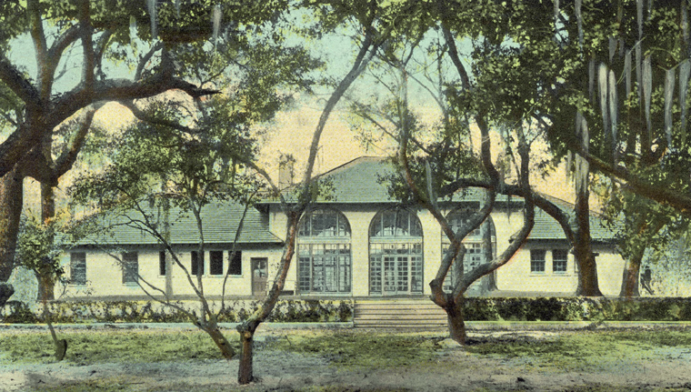 A postcard of Pembroke Park near Wilmington. It later became the residential community Landfall.