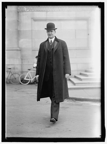 Photographic portrait of Luke Lea, Senator from Tennessee, 1911-1917, by Haris & Ewing, 1914.  From the Harris & Ewing Collection, Library of Congress, Prints & Photographs Online Catalog. 