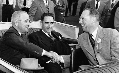 Governor W. Kerr Scott between President Harry S Truman (left) and Wake Forest College president Harold Tribble (right) on October 15, 1951. Image from the North Carolina Museum of History.