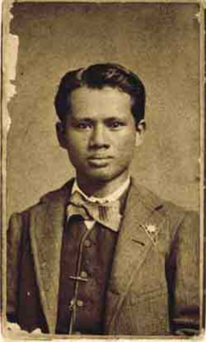 Photographic portrait of Charles Soong (unknown date).  From the Duke University Archives, Rubenstein Library, Duke University.  Image used by permission. 