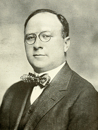 A photograph of Sidney Halstead Tomlinson Sr. published in 1919. Image from the Internet Archive.