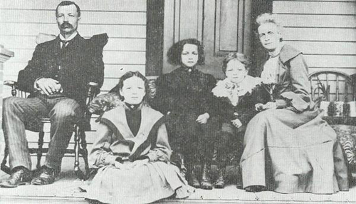 "Thomas Sewell Inborden and his family. Left to right: T. S. Inborden, Julia Inborden Gordon, Dorothy Inborden Miller, Wilson Inborden, and Sara Jane Evans Inborden." Image from the Daily Southerner. 