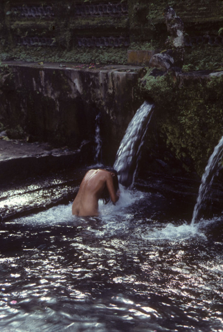 Washing water temple