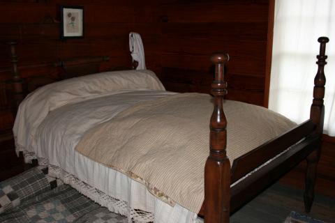 Bennett Place bed