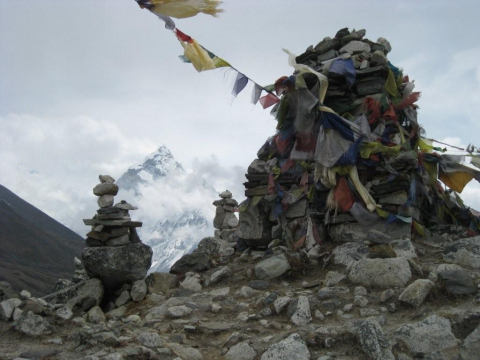 Memorials to climbers who perished on Mount Everest