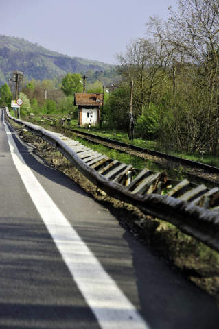 Deformed guard rail