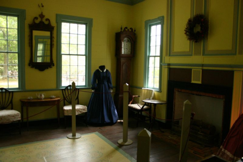 Latta Plantation main room