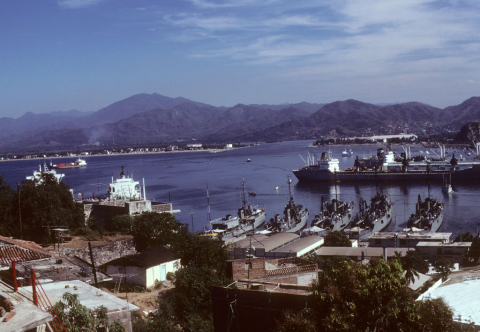 Ships in Manzanillo's harbor 