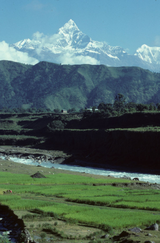 Machhapuchhre and the Mahabharat Lekh range