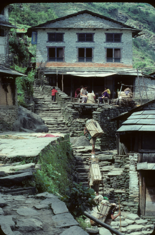 Porters in Ulleri