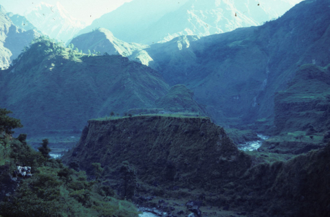 Kali Gandaki gorge against the Nilgiri peaks