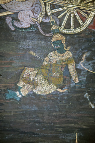 Ravana sits beside chariot wounded by arrow (Thai Ramayana mural)